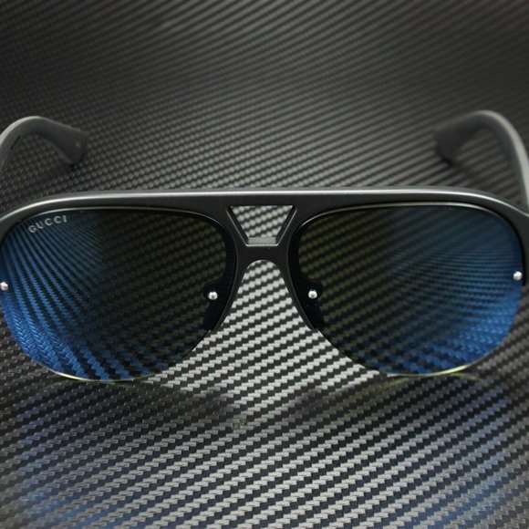 Gucci Men's Black Aviator Sunglasses - Picture 2 of 4